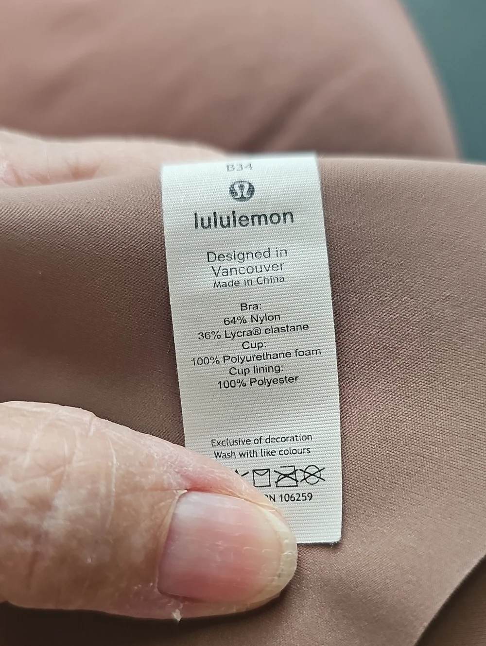 Lululemon Like a Cloud Bra Womens Size 34B Pink Clay Wireless Plunge Nylon Blend